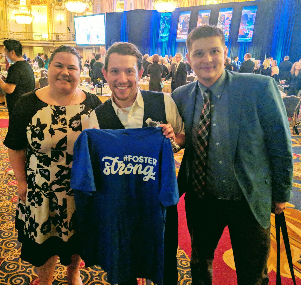 AprilMCurtis's tweet photo. Enjoyed being a guest of @theresadear last night, an honor to attend @1hopeunited Gala #RiseUp for Children - Really Great People @RUBYBRIDGES1960 and @MiggstaC09 #FCAAIL #HIA2018 #FosterCareMonth @FCAANational @FCAAIL https://t.co/oJhYN3IuoV
