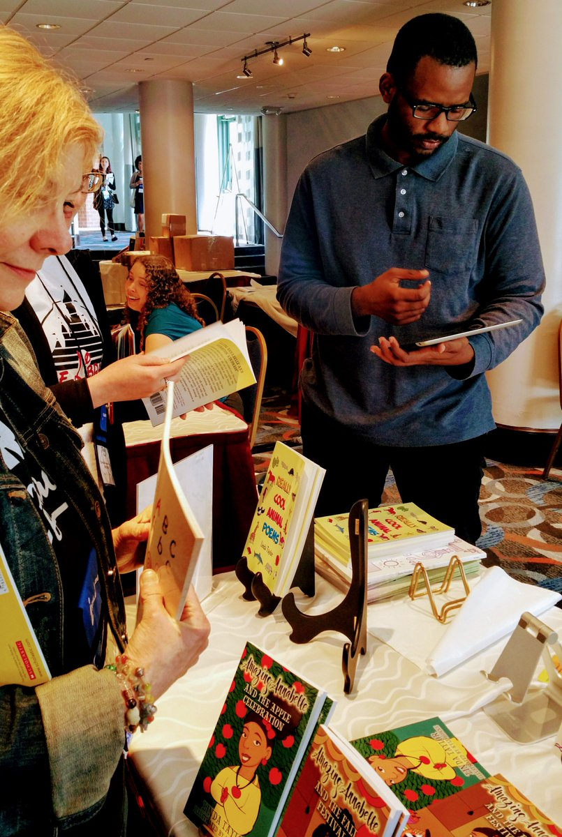 lieberrian's tweet photo. Linda Taylor and Kyle Horne at @ssl2018 #ssl2018    https://t.co/FE7Nw7I86Y https://t.co/WQKdwLapV0