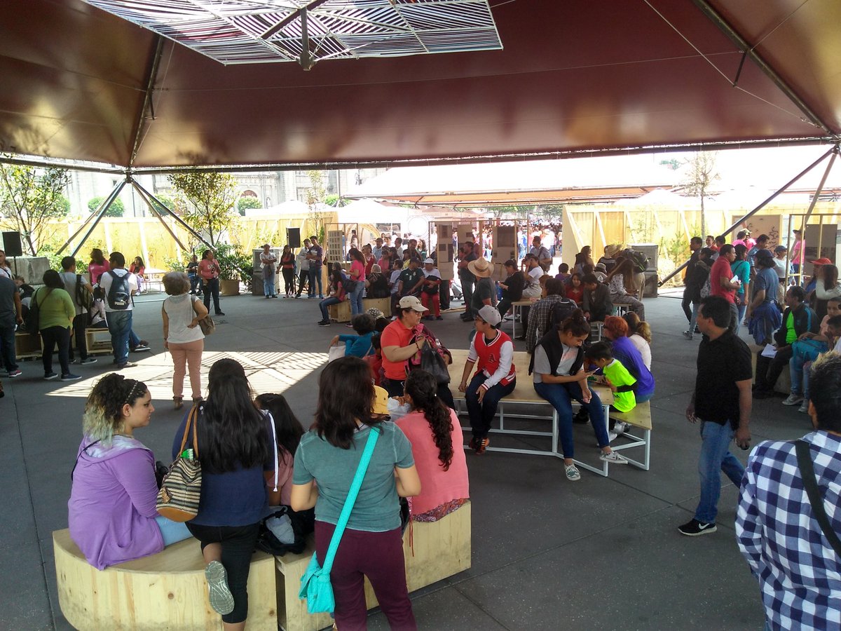 GersonMonroy121's tweet photo. Es la primera vez que asisto a la FICA y sinceramente me dejó impactado todo el evento, principalmente la disposición de cada uno de los países, un lugar en donde podías enriquecerte un poco de cada cultura y  conocer más de nuestro mundo, dejando a un lado las barreras. https://t.co/zeu47bt04I