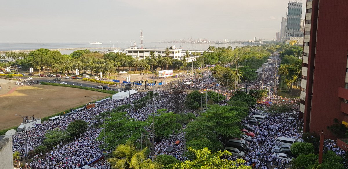 edan_15's tweet photo. ATM as of 7:20 am @AllenBustamante
@Erpilua @usengoneechan
#INCwalktofightpoverty https://t.co/jQPZ9xfYx6