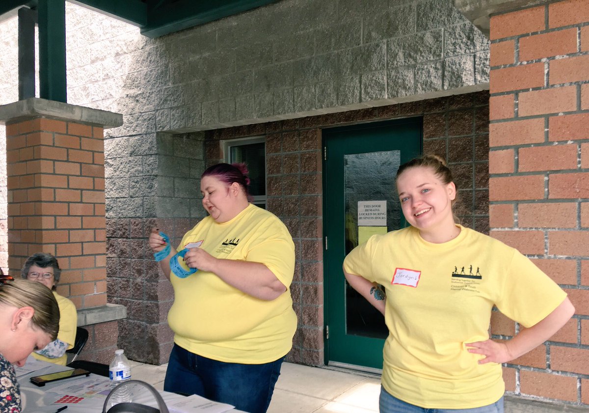 BothellProud's tweet photo. Bothell’s elite volunteers #UnitedWay #WellnessFair #AttGivingBack #AwesomeATSD #Helpingthecommunity #BeProud #attemployee @liz_gtweets @socialbilllee https://t.co/QC0jWuGkdF