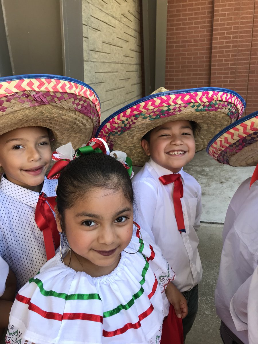 normat0's tweet photo. To say I’m proud of these kiddos would be an understatement. They practiced hard and performed beautifully every time. Love them! ❤️
@WedgeworthES #wisdduallanguage @waxahachieISD https://t.co/qhWJvcyMpi