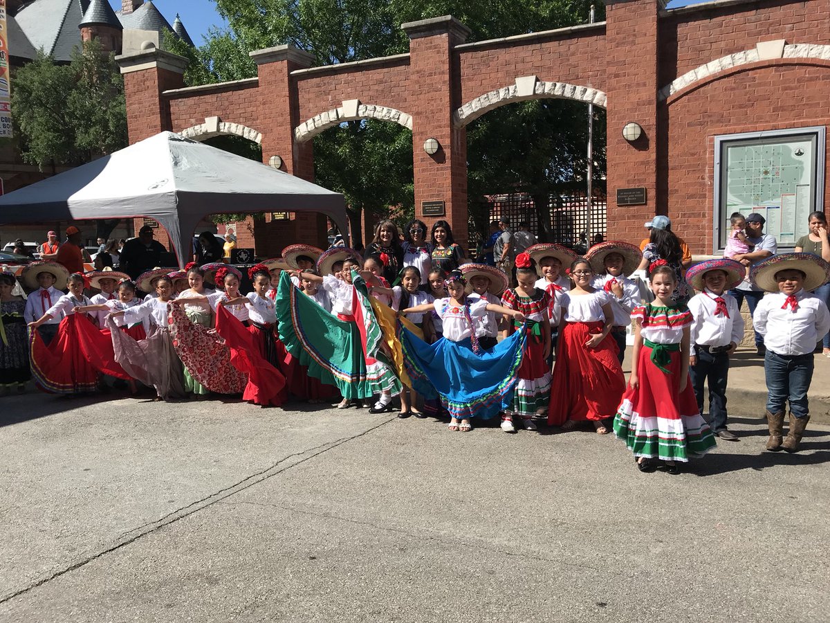normat0's tweet photo. To say I’m proud of these kiddos would be an understatement. They practiced hard and performed beautifully every time. Love them! ❤️
@WedgeworthES #wisdduallanguage @waxahachieISD https://t.co/qhWJvcyMpi