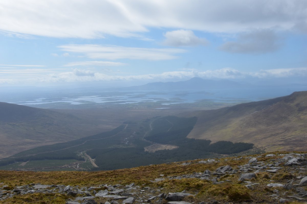 LonePeakbagger's tweet photo. @NaSleibhte club walk today in the mountains of Mayo. A fantastic day out despite the misty start !!

#mayo #mountains #clagganmountain #corranabinnia #bengorm #clewbay #nasleibhtehillwalkingclub #hillwalking #ireland #wildatlanticway https://t.co/fRFxgsl5Gh