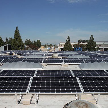 Commercial Solar in Santa Ana, CA vahaenergy.com/commercial-sol…