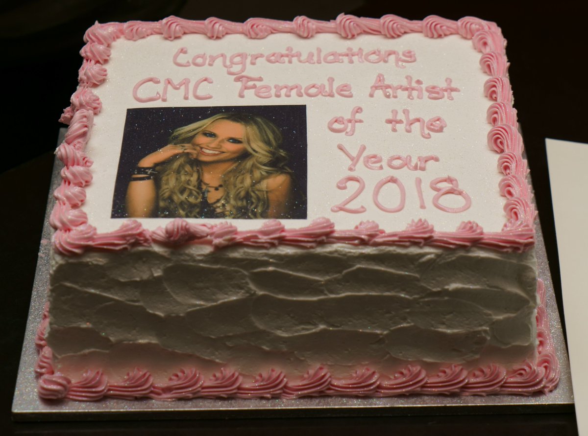 mrparker24289's tweet photo. Enjoyed another fantastic #SaturdayNight at the #ColonialHotel Werrington watching CMC #FemaleArtist of the Year @christielambmus entertain us all again with her amazing talent. @ItsCharlotte_xo made this congratulatory cake for Christie. Never a dull moment at Christie's gigs! https://t.co/kGofPrjM3X