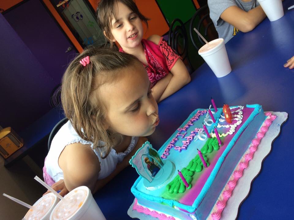BonkersCoMo's tweet photo. Our #favorite part about #weekends? All the parties!! Happy birthday to the May babies 🎉🎊
-
-
#CincoDeMayo #Columbia #CoMo #Birthday #Celebration https://t.co/jWp4cAlfBn