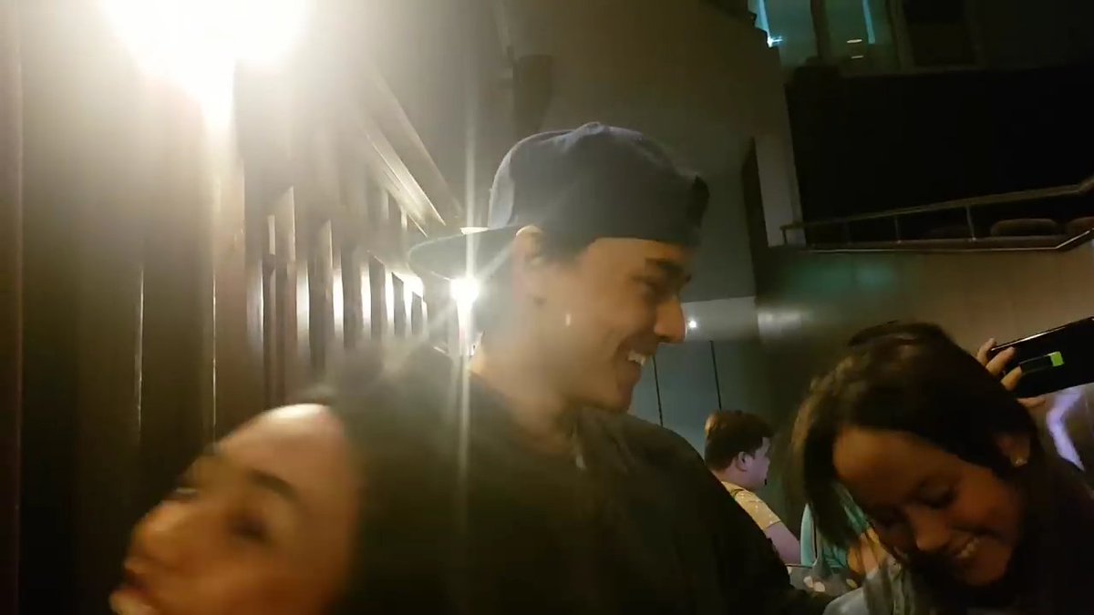 Zellecrow's tweet photo. For the first time sabi ni edward nakita nya na si @RitaGaviola13 ..kaya ganito nya tingnan ..,, walang nagbago lumipas man ang isang taon.,, ganun pa rin ka espesyal sa paningin nya si rita.. , https://t.co/SHT0NSaBKp