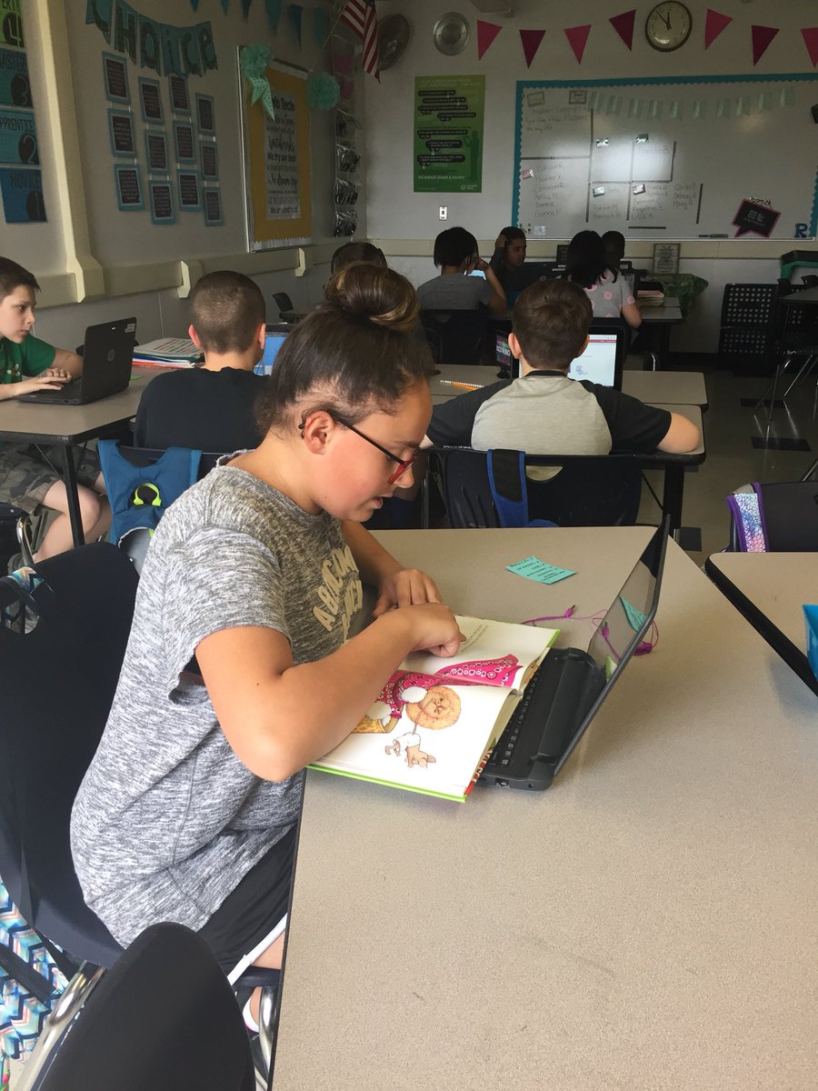 CosgroveTech6's tweet image. Ss working on one of my favorite projects! They can choose to use @soundtrap to record read-alouds of a favorite children’s book. The exported files link to a QR Code so they can be shared with their former teachers &amp;amp; librarians! #studentchoice #studentvouce #creativecommunicator