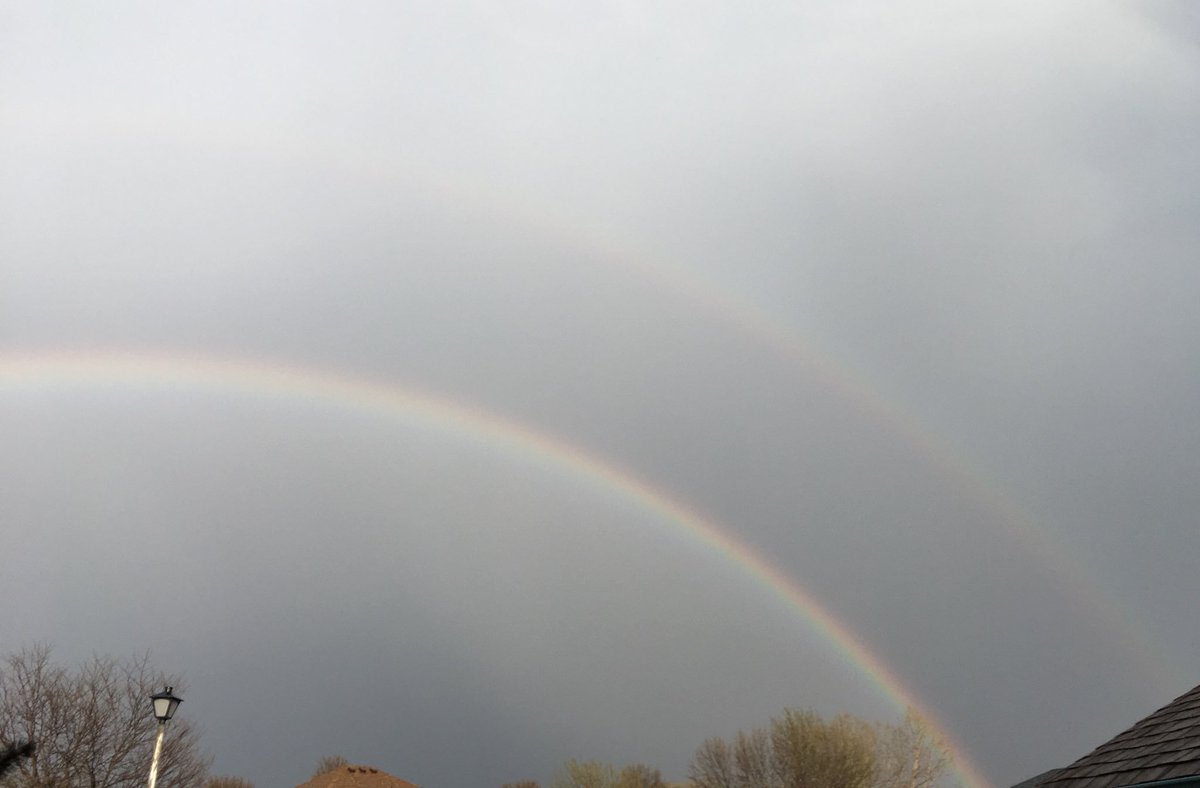 yourmetlaura's tweet photo. First Double Rainbow of the season! #colorRain #rainbow https://t.co/VJiEDenbuS