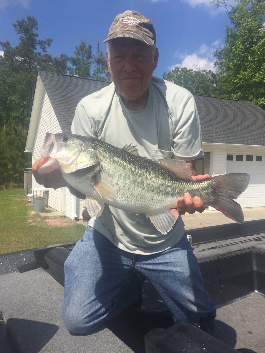 LFerneding's tweet image. Today I found out that my grandpa is in heaven with my grandma. I will always love you this hits so close to my heart this life will never be the same without you pops! I love you so much never ever forget. The only thing that brings me peace is you were doing what you loved!