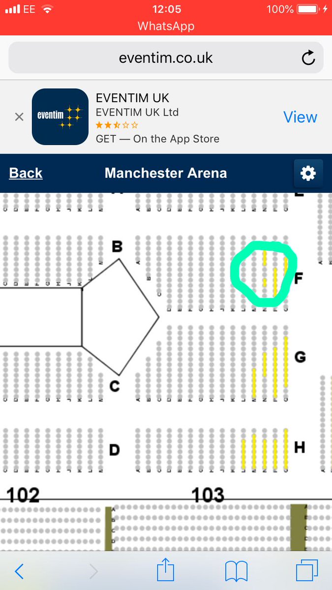 lozroebuck's tweet photo. Omfg don't think I can cope being so close to mr @enriqueiglesias #manchesterarena #october26 ❤#happydays #happyme #birthdaytreat #bestever #bestsuprise #lovemydaughter 💝💯💋 https://t.co/ocxJP76Bkq