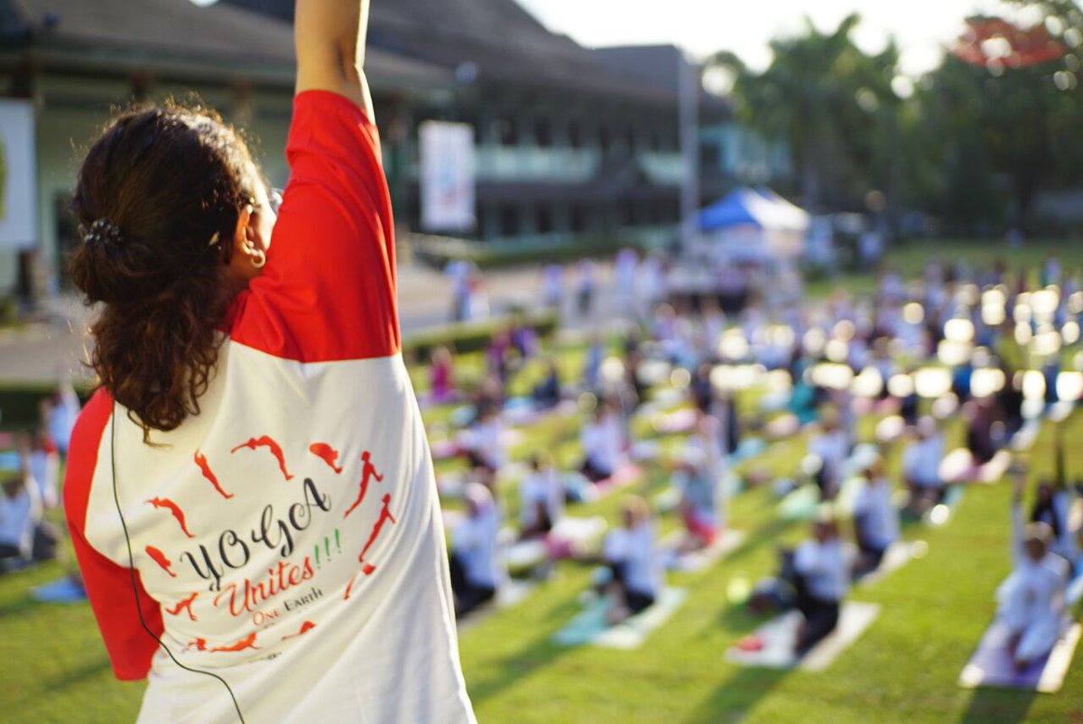 Anand_Krishna_'s tweet photo. #PreEvent #IDY2018 #international day of #yoga by @AnandAshram @AKCentreJogja in #collaboration wt @IndianEmbJkt n Pemkot #DIY #Yogyakarta | YM Pres @jokowi @KemenkesRI @PMOIndia @narendramodi @moayush @MinOfCultureGoI @ICCR_Delhi @SushmaSwaraj @foryogateachers @TrueIndology https://t.co/8jRePZEmPp