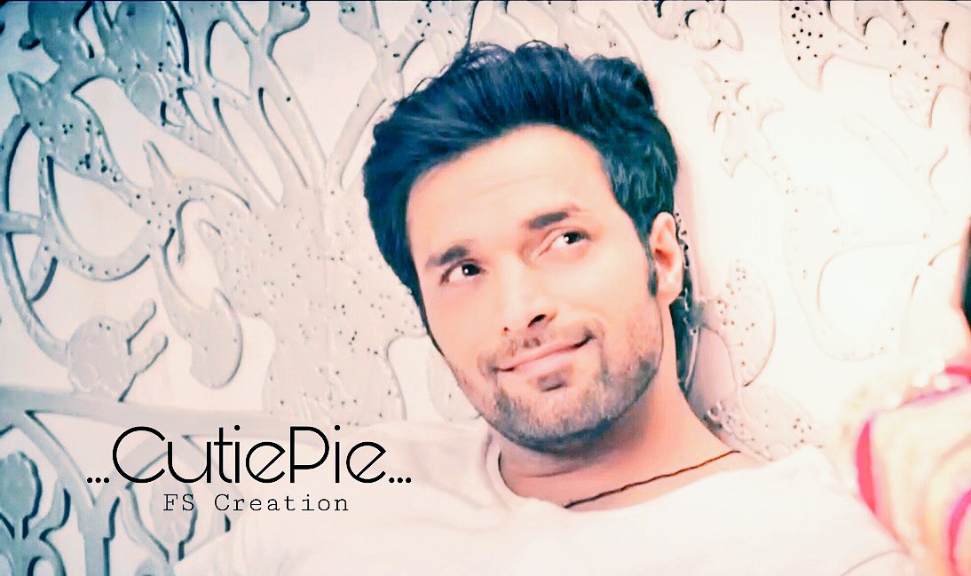 Fattu_93's tweet photo. Y Shoo Cut3?!!ππ» @ShaleenMalhotra ππ»ππβ€οΈπ€π
GN Heroπ΄
.
.
#BringThisCUTENESSback
#BringYuvrajBack #BringShaleenMalhotraBack ππ» @ColorsTV @gada_dhaval https://t.co/BSqfbpZsl4