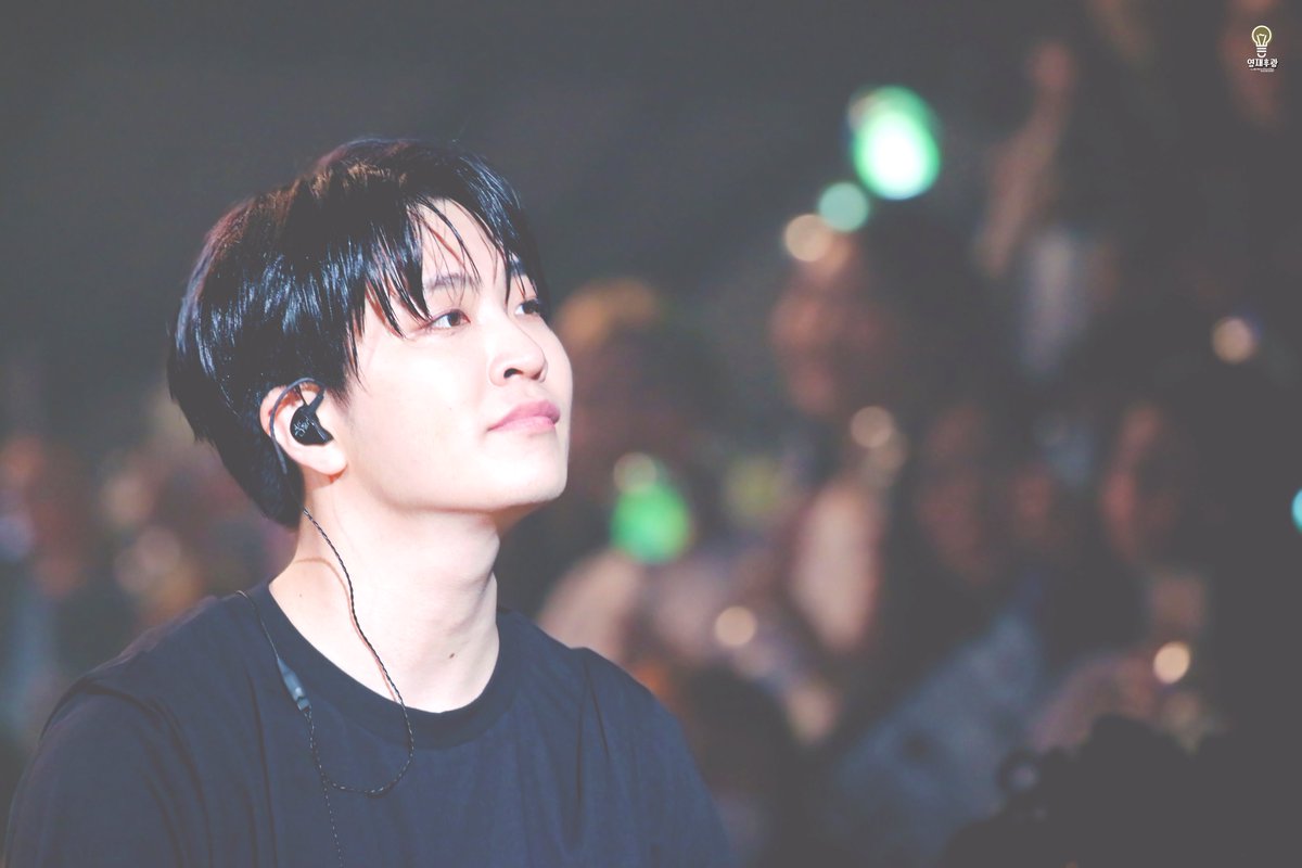 youngjaelight's tweet photo. 180505 GOT7 2018 WORLD TOUR ‘EYES ON YOU’ 
오늘도 멋있는 널 볼 수 있어서 나에겐 참 큰 행운이야♥
#GOT7 #갓세븐 #YOUNGJAE #영재 https://t.co/rbpXHbgjUF