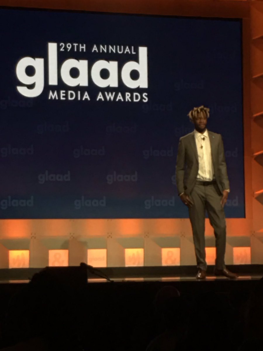 danielrbsutton's tweet photo. Live at the #glaadawards #GLAADMediaAwards https://t.co/3bxjZoQNhk