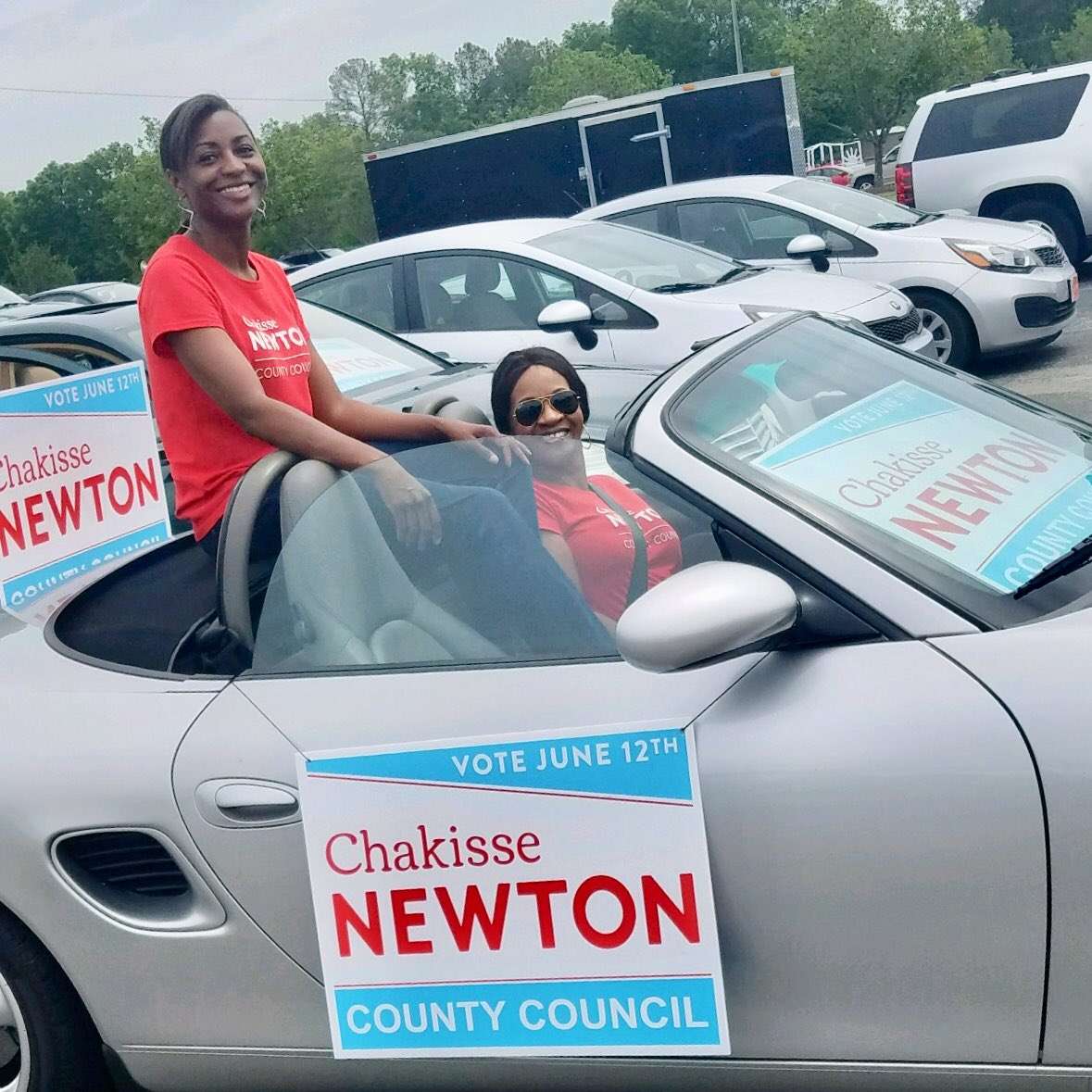 VoteChakisse's tweet photo. We had a great time at the Eastover BBQ Festival today. Thanks to everyone who came out to help and then went to knock on doors with me! We registered a new voter, helped 3 others update their addresses, and placed some more yard signs. #GoodDay. https://t.co/O62fe1QwBS