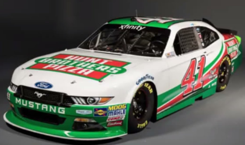 BSracin's tweet photo. Race day in @NAOnlineRacing for  #di9DesignsAmericanMuscleSeries 

@BaritoneBoss14 in the #00
@Braden45MC  in the #41

IF YOU AIN'T FIRST YOU LAST!!!!! https://t.co/2IkFrALfub