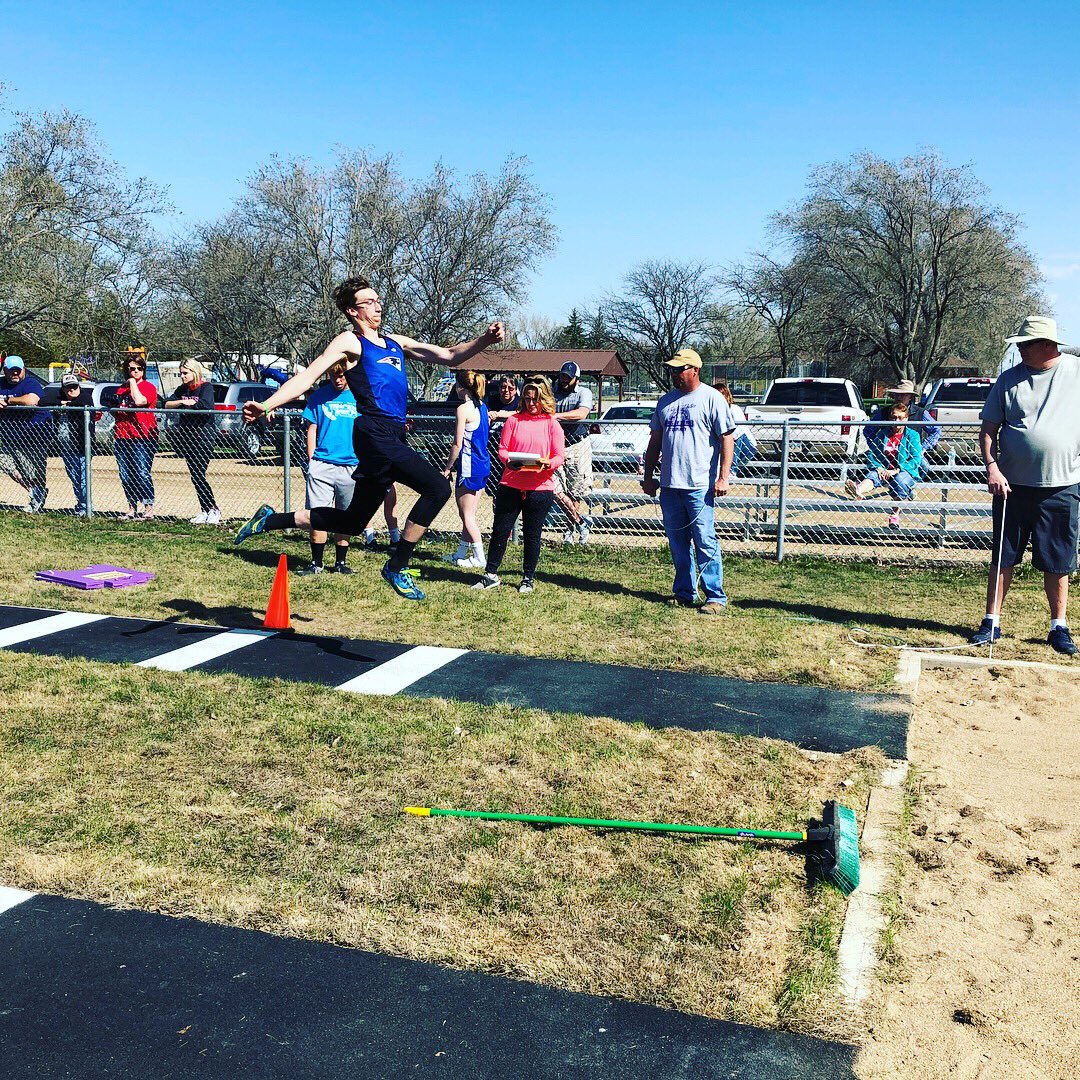 Coach_Smith3744's tweet photo. Charger Invite #Track2018 #PatriotPride https://t.co/kSmtn09E3x