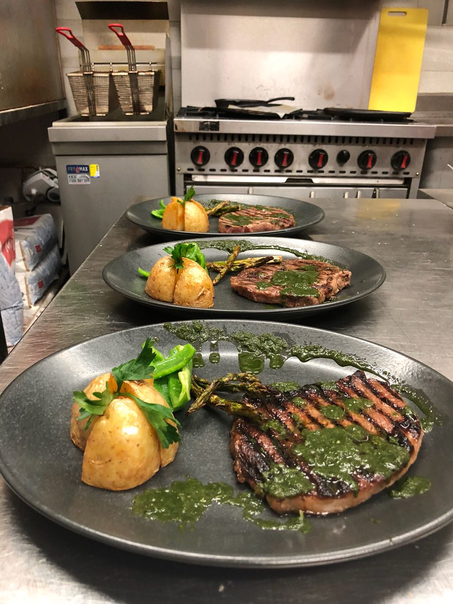 CheeTayeb's tweet photo. It's unfair that #Saturday is so close to Monday but Monday is so far from Saturday. It's frustrating, but we have #food. Good Morning #Perth, don't forget about our #steakout: grilled lamb steak and a pint of beer for only $20 dollars. That should pause time. #RTperth #perthfood https://t.co/Nw220zXFvl