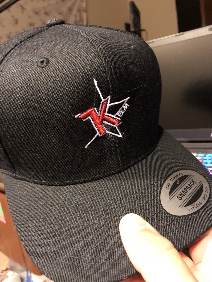 KEEMSTAR's tweet photo. Fine. If this tweet gets 500 RTs I’ll have @GFuelEnergy send me 50 more keemstar hats to sign &amp; put up https://t.co/uBe6w2UFxe https://t.co/XSvIpKjmH8