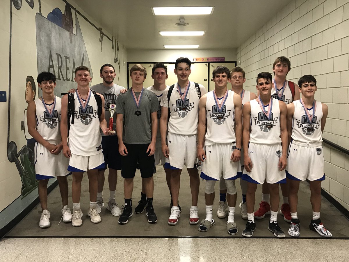 WKE 17U 79-73 over Mid Kansas Elite

4-0 and Tournament Champs! 

<a href="/J_Pfannenstiel/">John Pfannenstiel</a> 27 pts, 4-7 from 3

<a href="/cbrandonm23/">Carlos Montiel</a> 13 pts, 6 reb, 3 blk 

<a href="/S_J_Fisher10/">Samuel Fisher</a> 5 pts, 7 ast, 4 reb