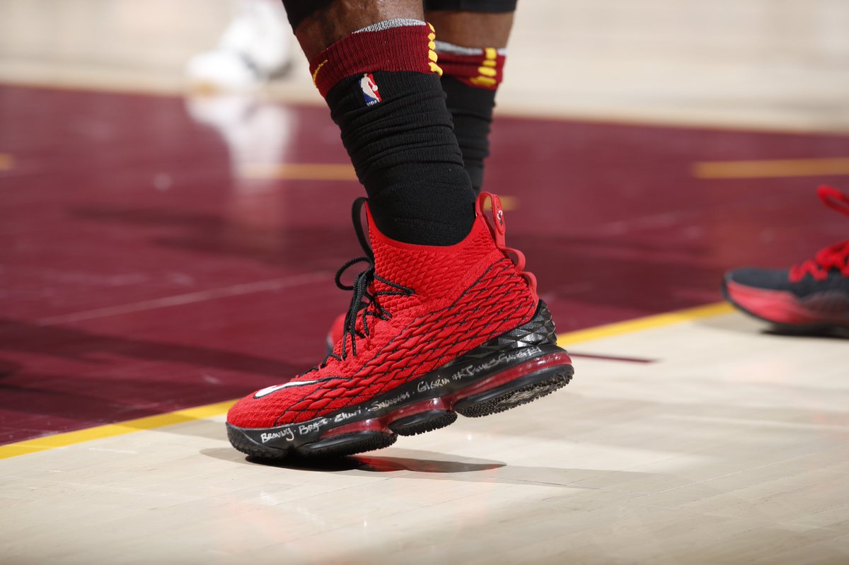 lebron 15 red griffey