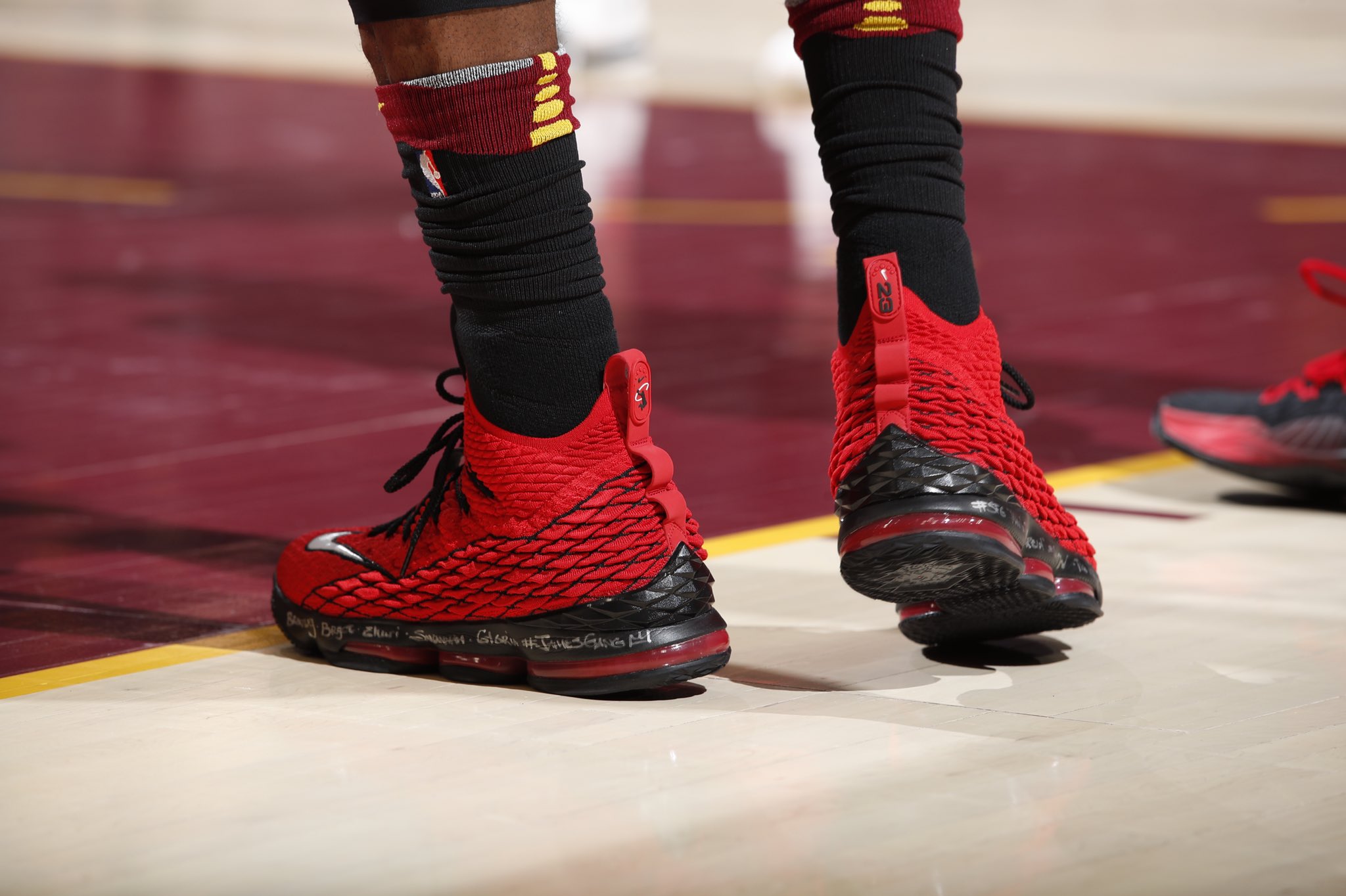 Lebron 15 red griffey sale
