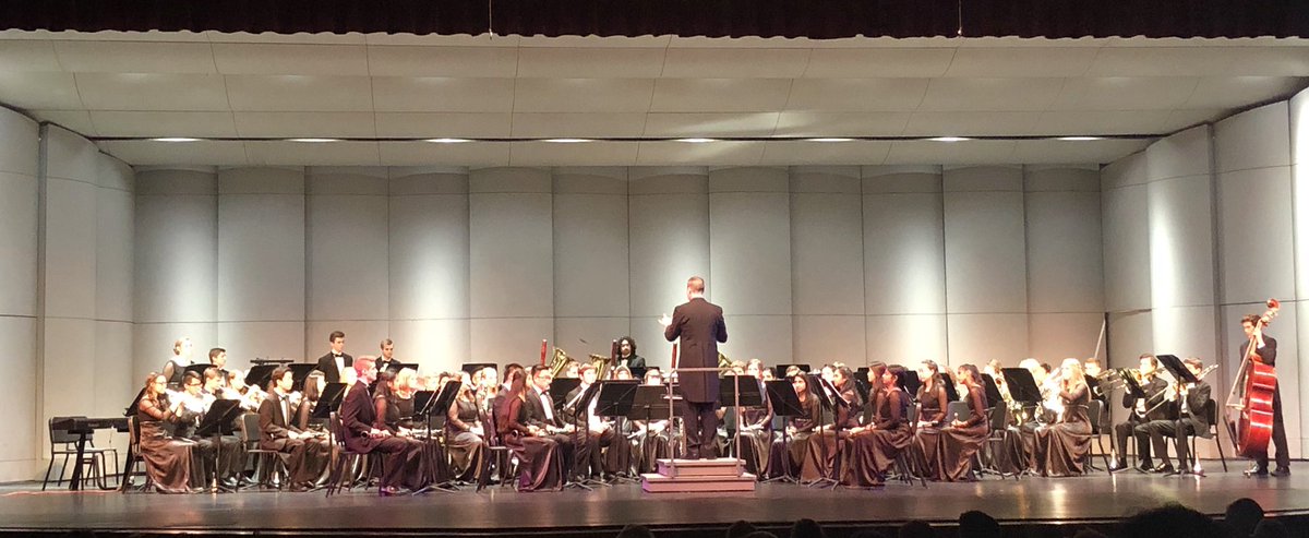 CarmelBands's tweet image. Beautiful performance this evening from Wind Symphony I, the 2018 #ISSMA Concert Band State Champions!
facebook.com/CarmelHSBands/…