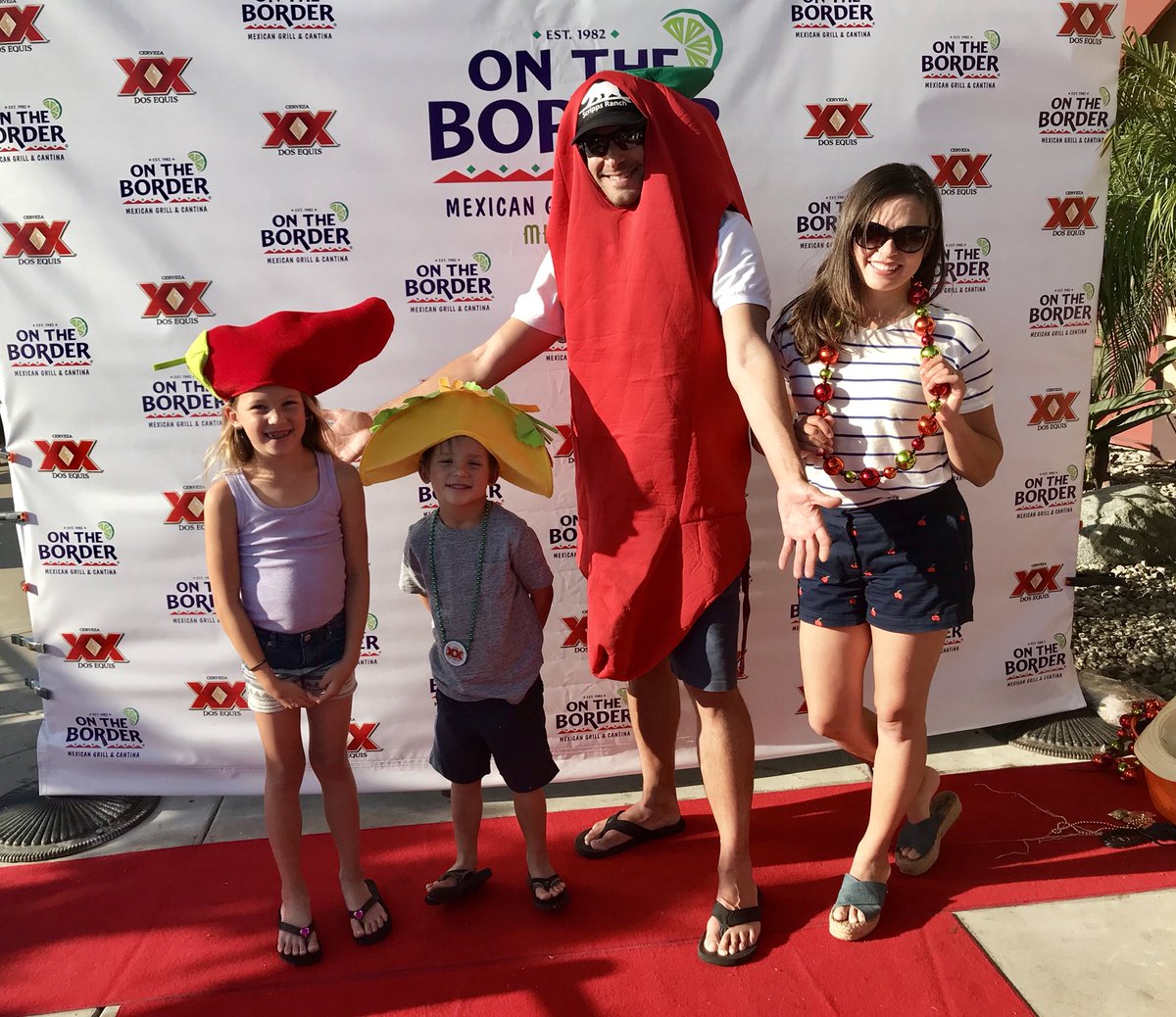 RaoulMartinezTV's tweet photo. Happy #CincoDeMayo from our family to yours! 
Salud! 

@xtinemar @ontheborder @ONTHEBORDERSD  #carnitas #fajitas #otbmiramesa #beans #rice #tacos #margaritas https://t.co/2cUTbP7EQp