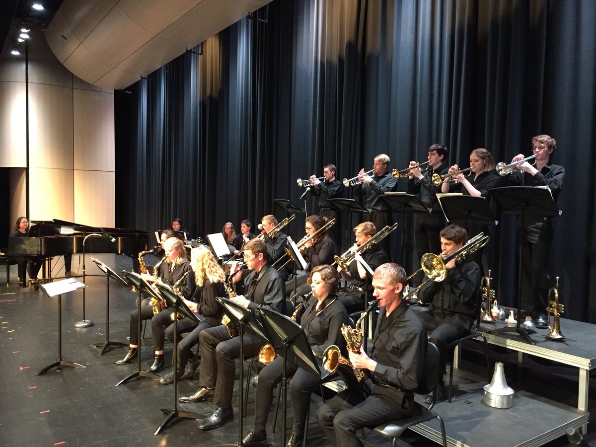 mrmuenz's tweet photo. Great time with @cedarcrestband JazzONE at my alma mater! @SGASD_HS Swing into Spring at the Grove. SUPERIOR ratings! Great end to a great season! #ProudDirector #Falcons #jazz https://t.co/eM3PX70KzF