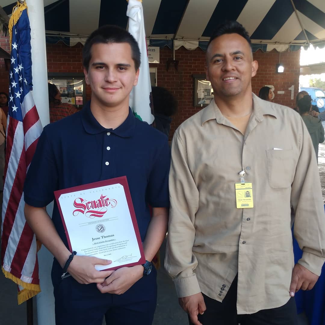 orhmesta's tweet photo. Is always a great day and an honor to have students recognized for their hard work during the year. I'm one proud teacher #education #cte #highschoolstudents #award #awardwinner #recognitionawards #ems #emsclass #classical #health #teacher #rop #escuela #healthclass #esgvrop https://t.co/esNMG8HpaT