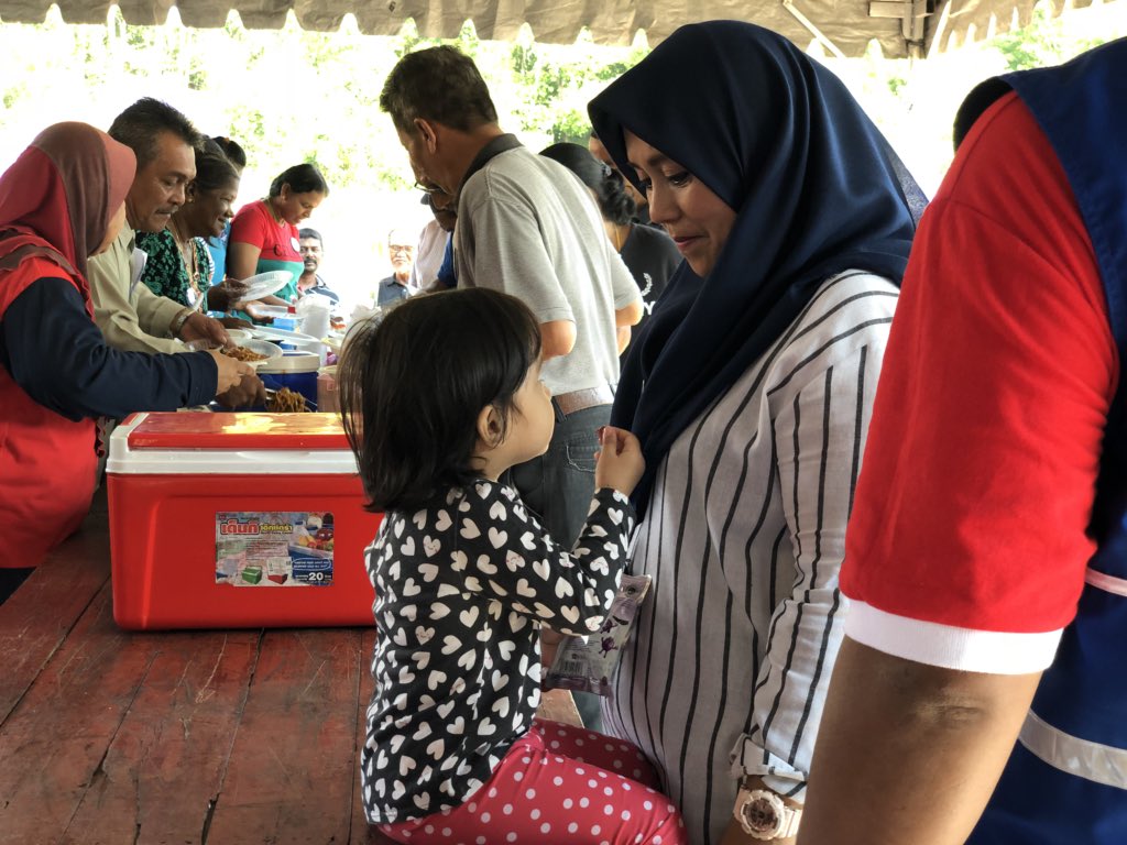 EmyComms tweet media