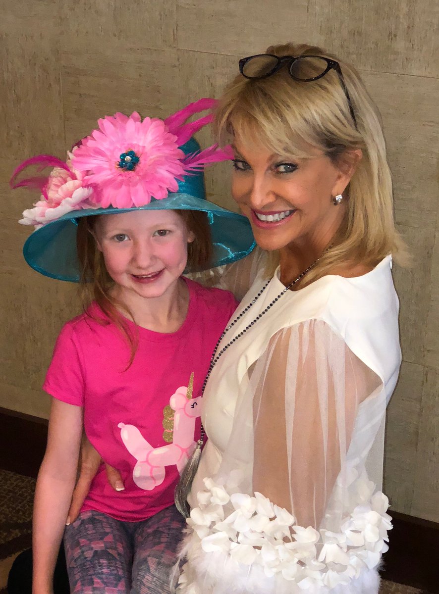 🌸🌸🌸👒 #Repost A beautiful hat for a beautiful young lady —-thank you Maddie!
#derby144 #derbyhats #oneofakind  #kyderbystyle #derbyfashion #derbyseason  #shoplouisville #KyDerby #KyOaks #SocialHattitudes