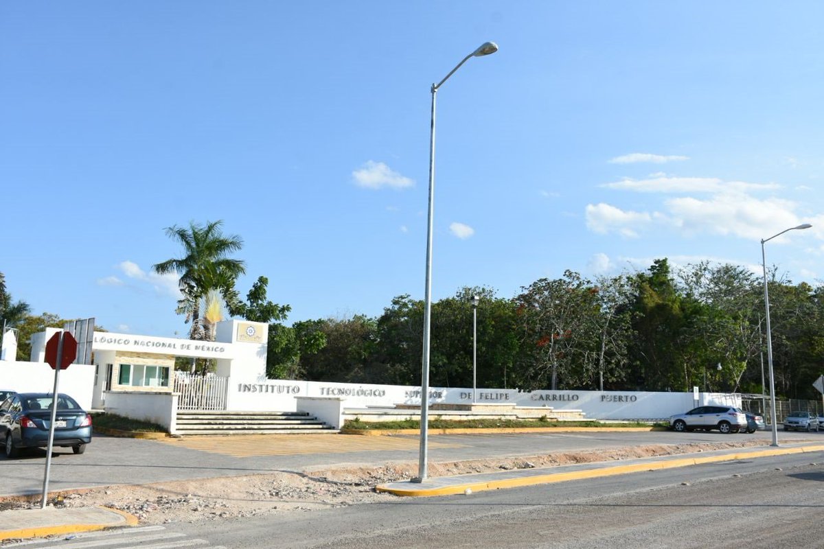 Deslinda el Director de Educación en la comuna al ayuntamiento de cualquier intervención en el conflicto que vive el Tecnológico.
goo.gl/ESvgbf