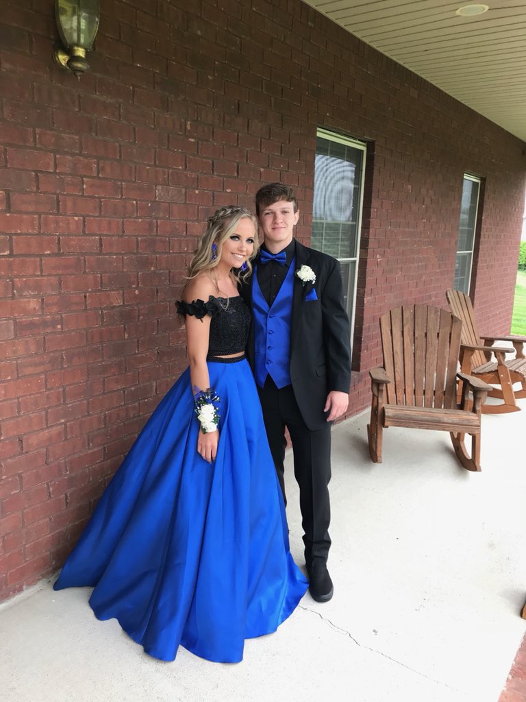 jm_bold's tweet photo. why is my gf not a model?? 😍🤔 https://t.co/mBhnMeyEB2