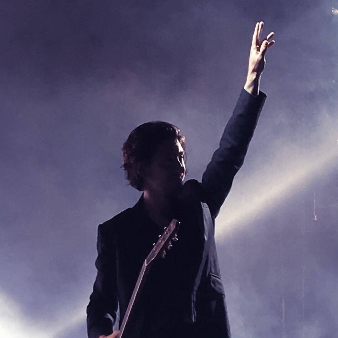 ITArcticMonkeys's tweet photo. Alex Turner 05/05/2018 - Hollywood, California https://t.co/JDnk2c8gpi