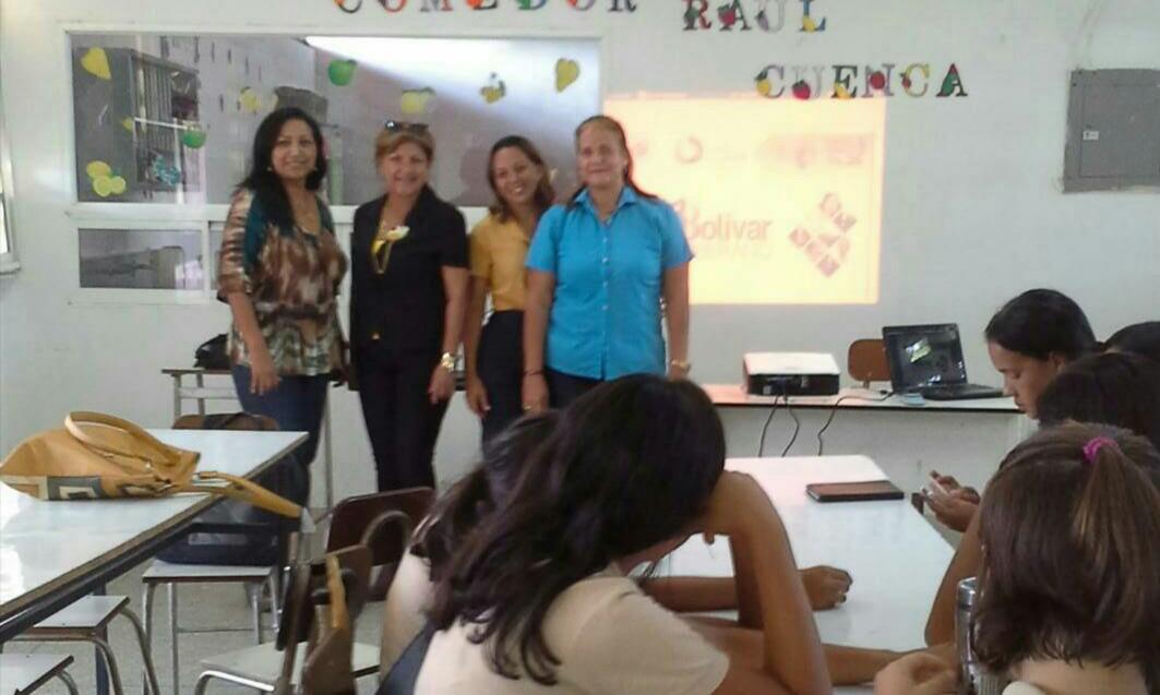 #MunicipioLagunillas Cuando cuentas con un equipo que se apoyan y se fortalecen juntas. De izquierda a derecha:  Comunidades Educativas, CRA, CLIF, Salud y Protección Estudiantil .@MPPEDUCACION .<a href="/EducacionZEZ/">Educación Zulia</a> .@ceup_zez .<a href="/Salud_MPPE/">Salud Escolar MPPE</a>