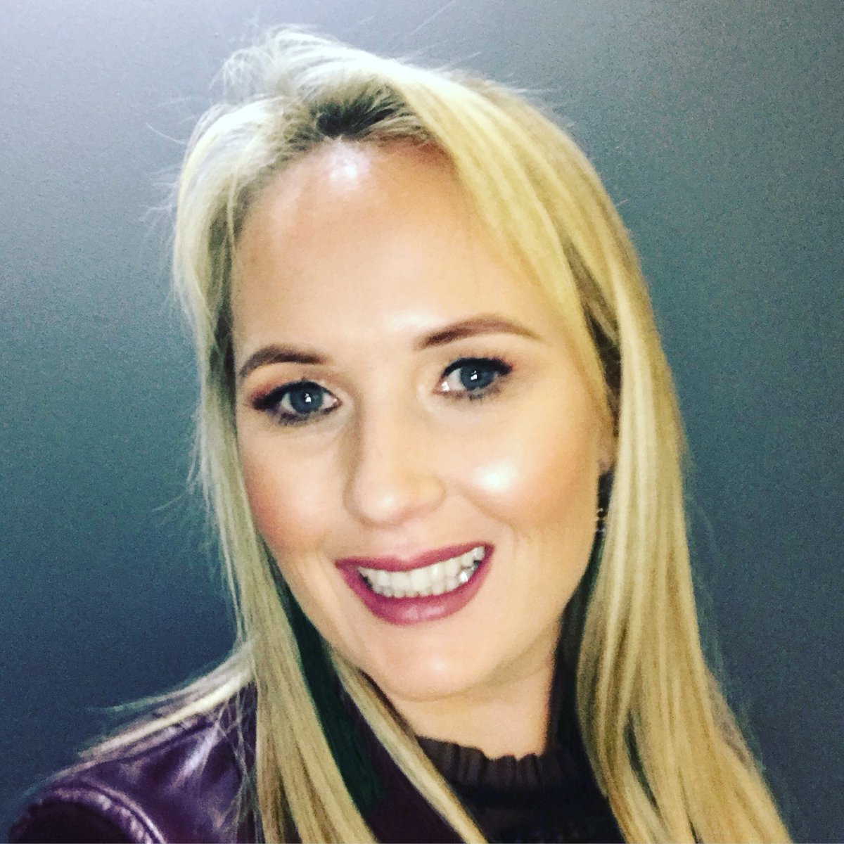 AdeleKoolen's tweet photo. “A smile is the prettiest thing you can wear”
Thanks @ThandarInc for giving me an amazing smile ❤️
💄mua - @merlenewilliams
@wellaprofessionals_sa @WellaSP_SA
#whywella #wellalife #energycodesa #thandarinc #smiling #tammytaylormrssa18 #livingincolour https://t.co/lBdITKvgM9