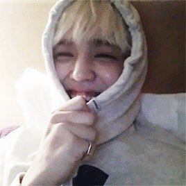 seungcheol -“have i already told u that u look beautiful today?”-let’s u steal his hoodies bc he thinks u look good in them -isn’t afraid to show his love for u in public -gives the best cuddles!!!-protective sometimes!!-constant back hugs!!-forehead kisses!!!!!!!