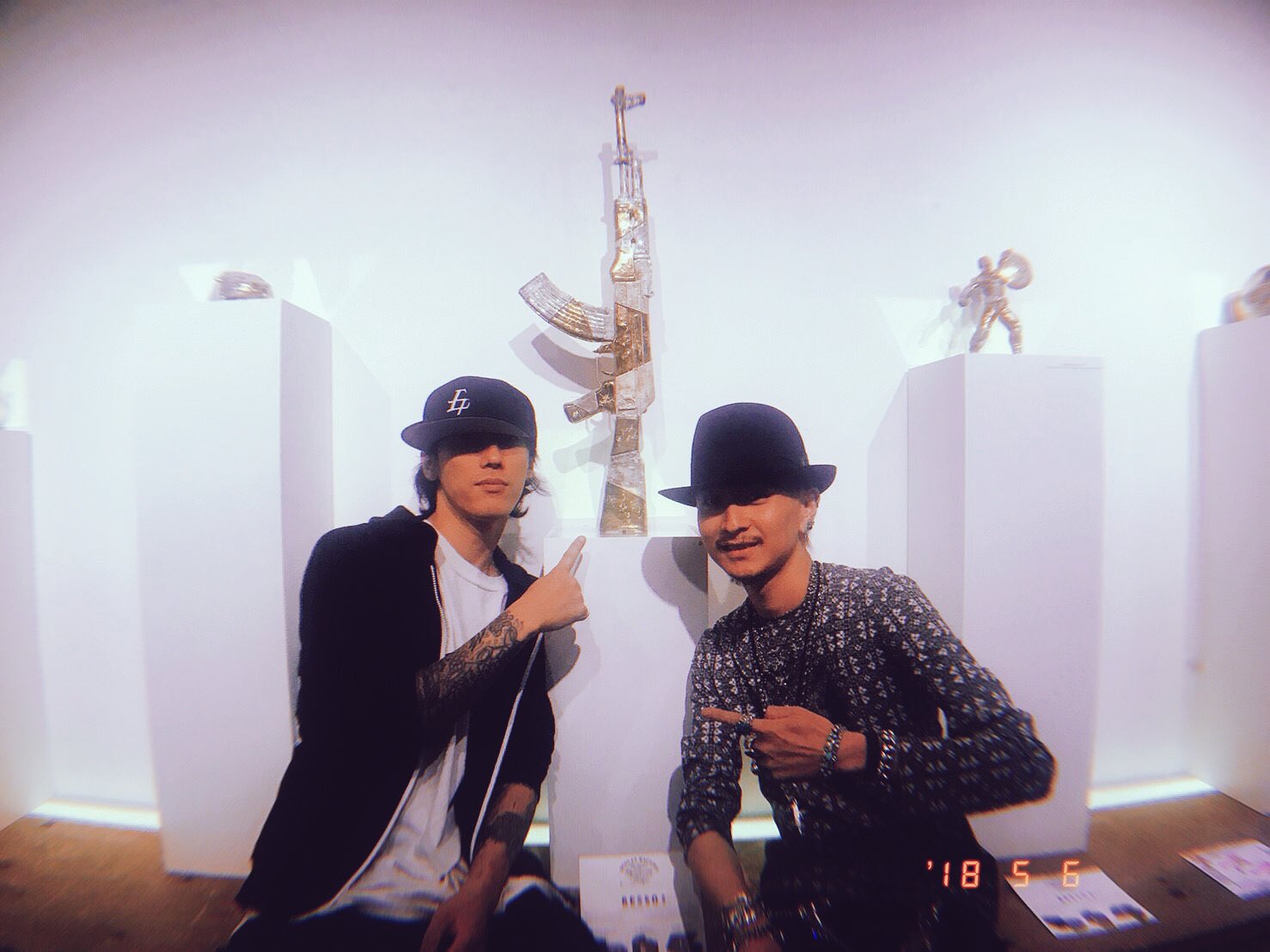 Kihiro ネオスピ展示会へ 彫刻家 山田耕太郎の作品 ヤバ格好いい 自宅に飾れば高級感 ˊ ˋ Bessotv Kihiro ネオスピ展示会へ 彫刻家 山田耕太郎の作品 ヤバ格好いい 自宅に飾れば高級感 ˊ ˋ Bessotv