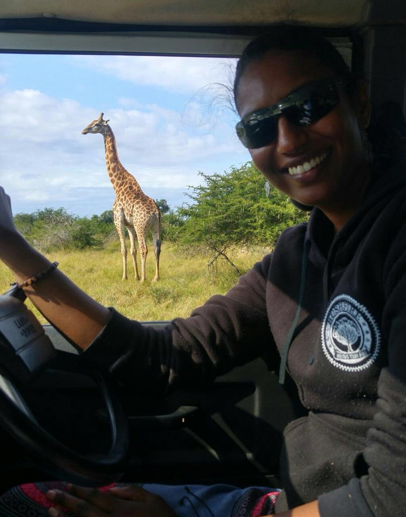 BavaniNaicker's tweet photo. When all you need is a landrover and cake. #iloverural #manguzimadness #wildlife One life live it https://t.co/f1WLCcZwFO