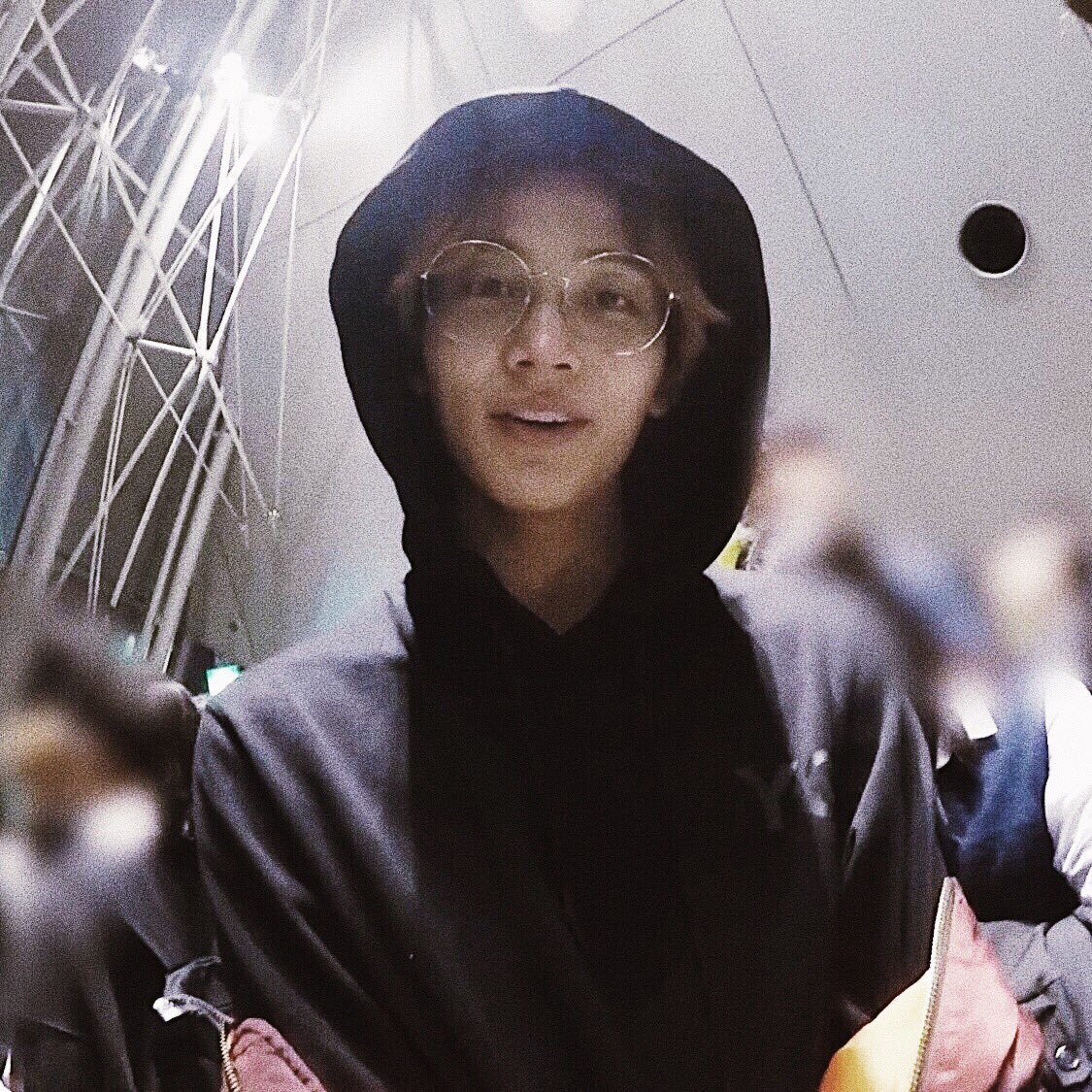 jeonghan -constant reminder of who’s baby are u-spoils u with attention and love -“have u eaten yet?” “please take some rest”-he listens to u whenever u have a problem -gives the best hugs!!! and advices!!-will do anything for ur attention -showers u literally with love