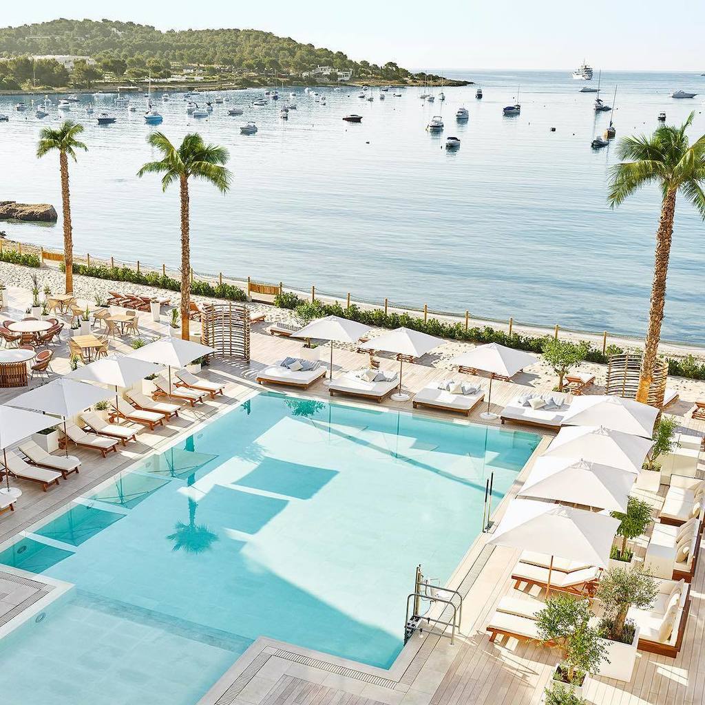 It‘s pool time again at Nobu hotel @ibizabay. What a bliss ...