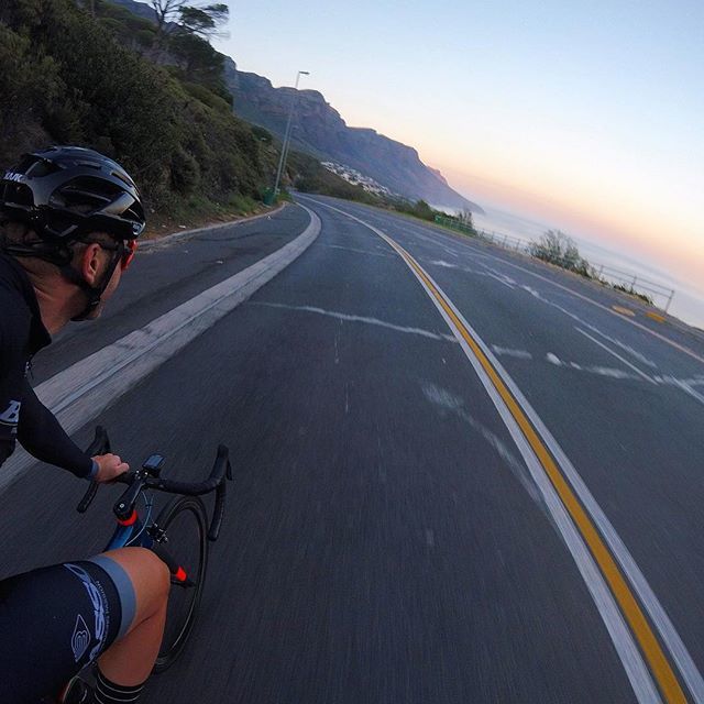wearebikemob's tweet photo. It’s a fine day, people open windows, they leave their houses just for a short while ☀️ #EarnYourSunrise #OutsideIsFree #InSearchOfUp #BassoBikes #MorningRoll #WhereIRide #RoadsLikeThese #Cycling #RideMore #SpeedSelfie #KaskHelmets #detailsMatter #We… https://t.co/PEim2i4f8R https://t.co/uPT4HAwtvZ