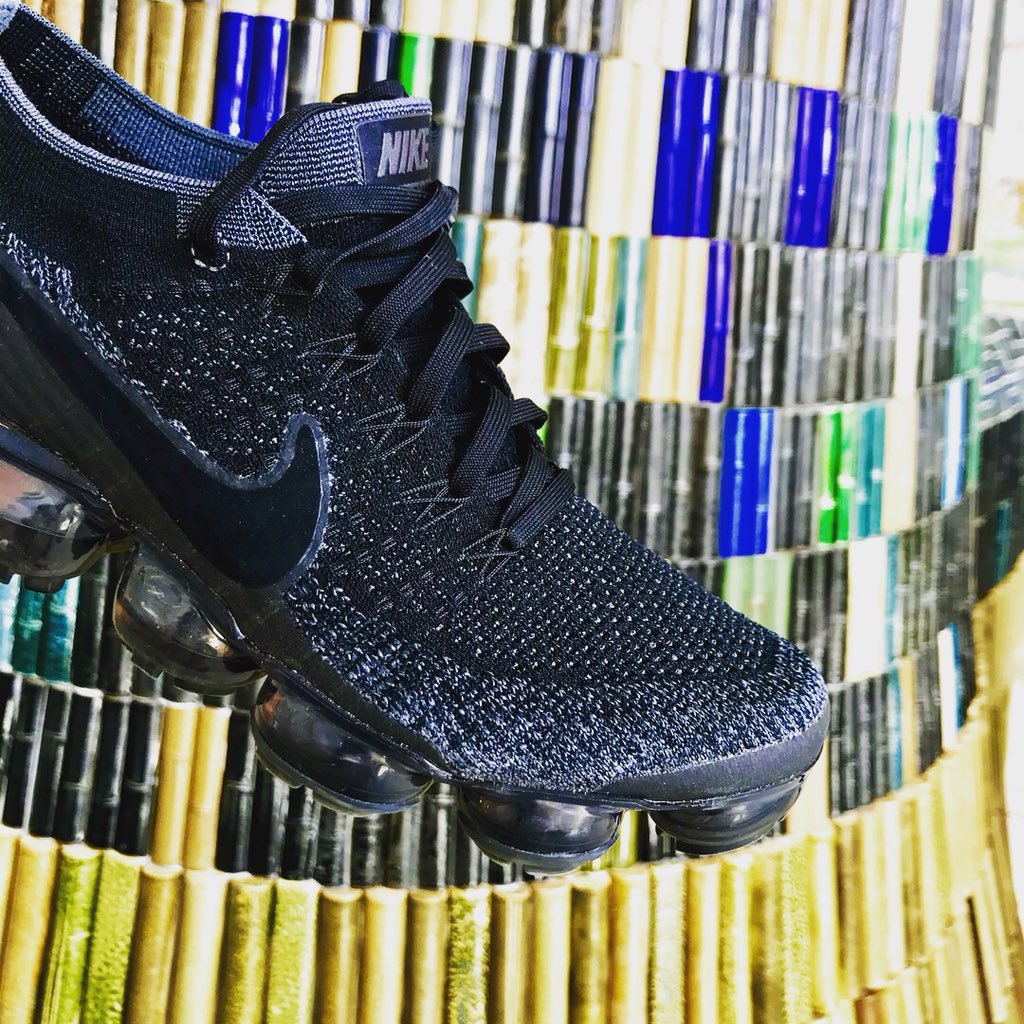 KO19893's tweet photo. NIKE vapormax
#NIKE #dunk #boots #vapormax #customsoccer #nikeidcreatives #adidas #airmax97 #airmax #boots #f50 #puma #AIR FORCE #YEEZY #AIR MORE #AIR JORDAN #MARCURIAL Superfly #tiempo #airmax95 #airmax98 #kicks #sneaker #labo https://t.co/hh2vpRAqUW