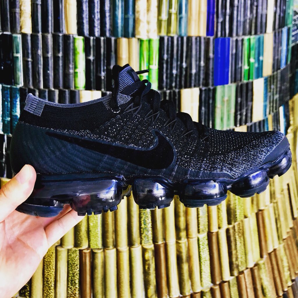 KO19893's tweet photo. NIKE vapormax
#NIKE #dunk #boots #vapormax #customsoccer #nikeidcreatives #adidas #airmax97 #airmax #boots #f50 #puma #AIR FORCE #YEEZY #AIR MORE #AIR JORDAN #MARCURIAL Superfly #tiempo #airmax95 #airmax98 #kicks #sneaker #labo https://t.co/hh2vpRAqUW