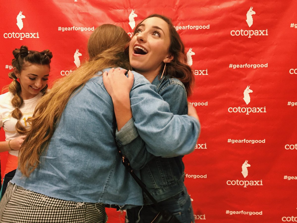 ninacummingss's tweet photo. @BrookAndBailey are actually the cutest @brookmcknight @baileymcknight whatta great first tweet https://t.co/9iPrtnILQx