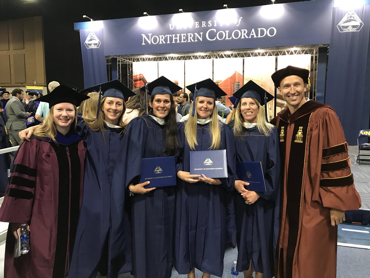 veropeteacher's tweet photo. Two years of hard work, filled with great memories and amazing people. What an honor and blessing to have these people in my life ππ #UNCBearGrad #UNCOBears #Graduate πͺ #PhysEdTeacher https://t.co/7AexlM0NUB