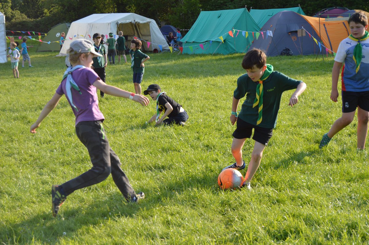 51stBathScouts's tweet photo. Yesterday was a very busy day at #OnceUponACamp, with our Beavers and Cubs enjoying everything from climbing to junk modelling, mazes to treasure hunts. Lots of new things tried and tonnes of new friends made. Bring on today! https://t.co/YGm4xDx1eP